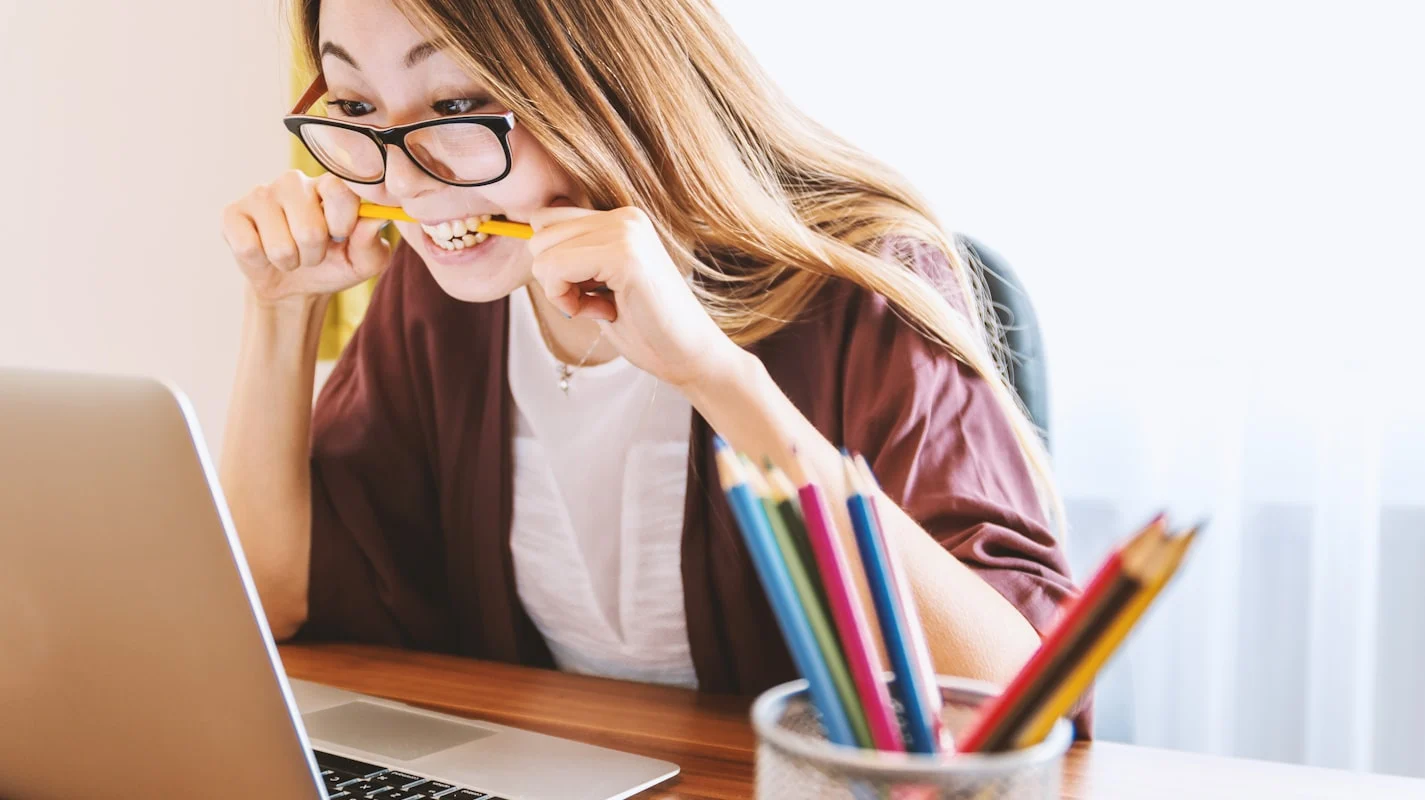 Para estudar trabalhar e jogar 